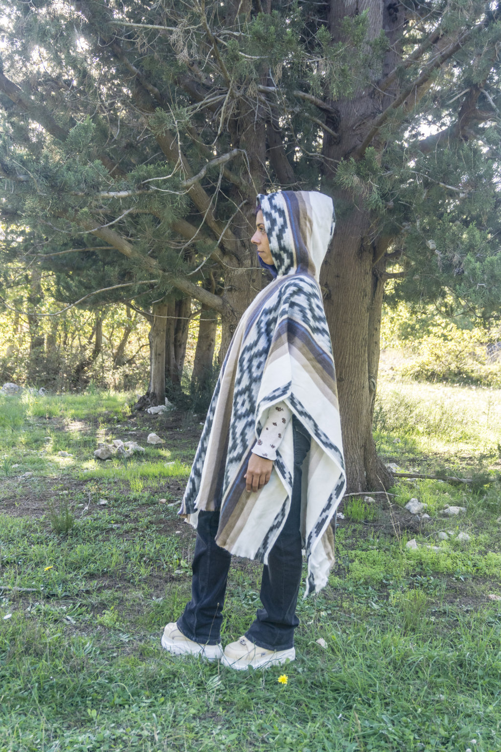 Warm Poncho - White, Grey and Brown 5 Warm Poncho - White, Grey and Brown - Image 5