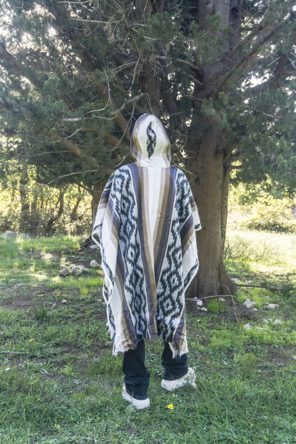 Warm Poncho - White, Grey and Brown 8 Warm Poncho - White, Grey and Brown - Image 8